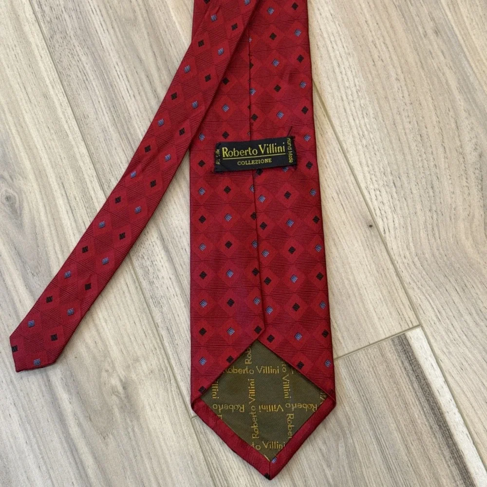 ROBERTO VILLINI MENS TIE RED WITH BLACK WHITE‎ BLUE 4 X 61